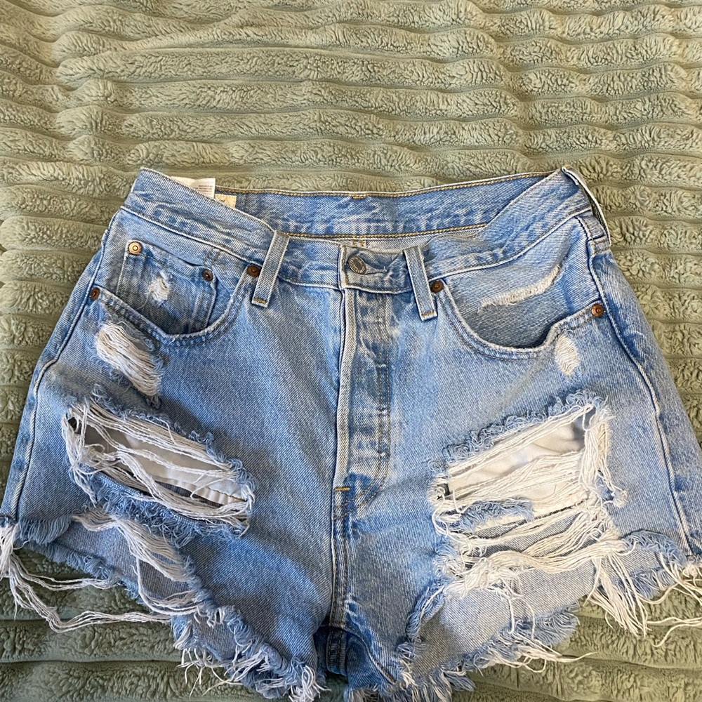 501 levi denim shorts